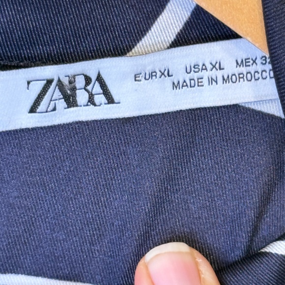 Zara | Retro Geo High Collar Mock Neck Long Sleeve Printed Charmeuse Blouse - Picture 14 of 16